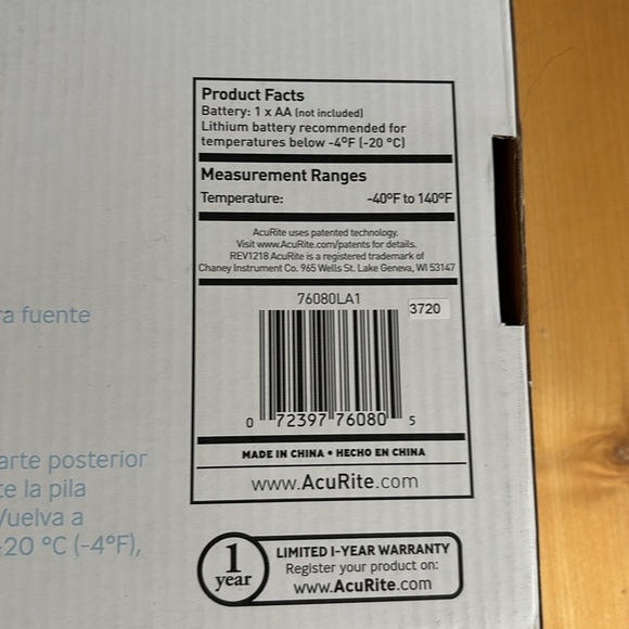 AcuRite | Indoor/Outdoor Sun Clock with Thermometer 19-inch - Picture 7 of 9